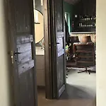 Korvalhoone * Pirgu
