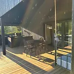 Korvalhoone * Pirgu
