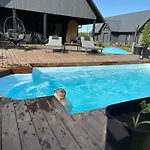 Korvalhoone *