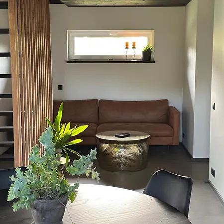 別荘 Korvalhoone Pirgu